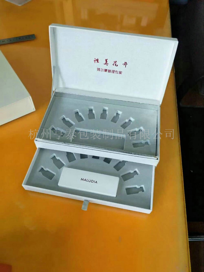http://www.designerdaily.cn/
